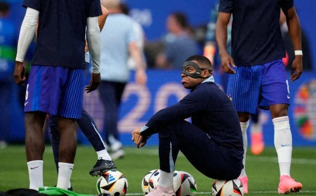 法国队上演精妙配合,给对手制造困境(法国队上演精妙配合,给对手制造困境的电影) 法国队上演精妙配合,给对手制造困境(法国队上演精妙配合,给对手制造困境的电影)