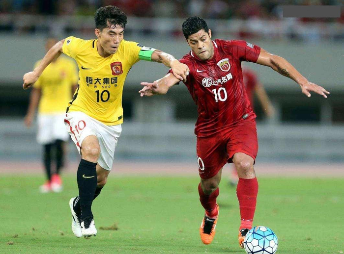 富力主场惜败上港,积分榜形势岌岌可危 富力主场惜败上港,积分榜形势岌岌可危